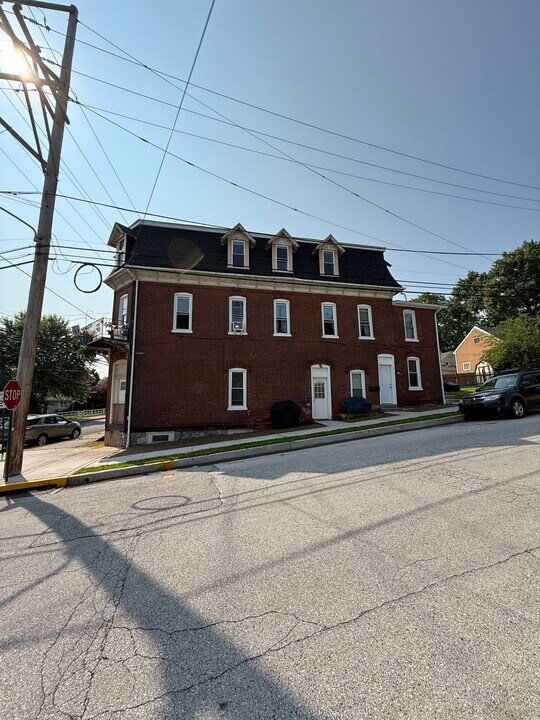 300 S Main St, Unit #3 in Spring City, PA - Building Photo