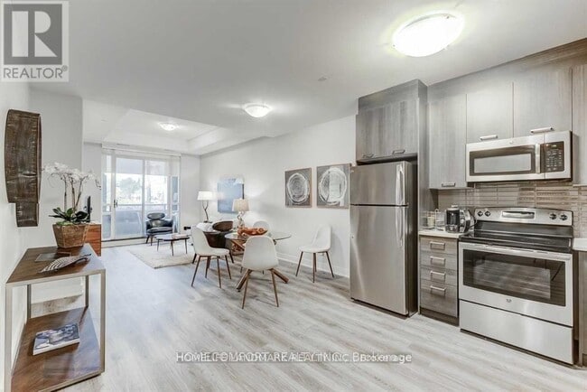 property at 150-150 Main St W