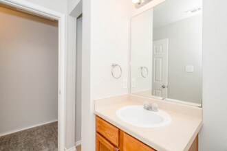 10806 Mathom Landing in Universal City, TX - Building Photo - Building Photo