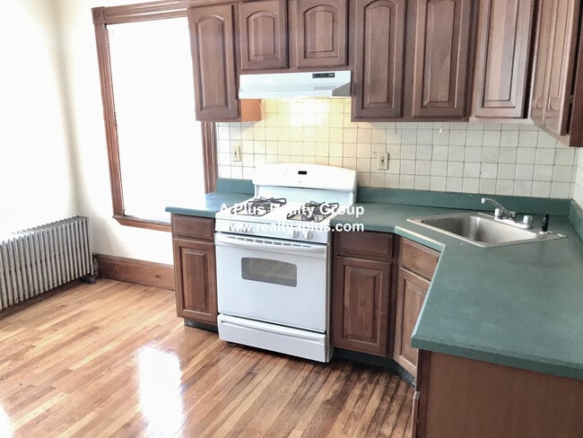 336 Centre St, Unit 2