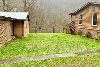 1233 Collins Hwy in Pikeville, KY - Building Photo - Building Photo