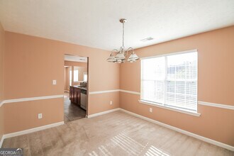 2095 Sugar Creek Falls Ct in Atlanta, GA - Building Photo - Building Photo