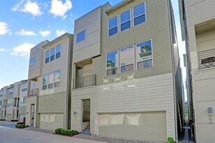 954 W 18th St in Houston, TX - Building Photo