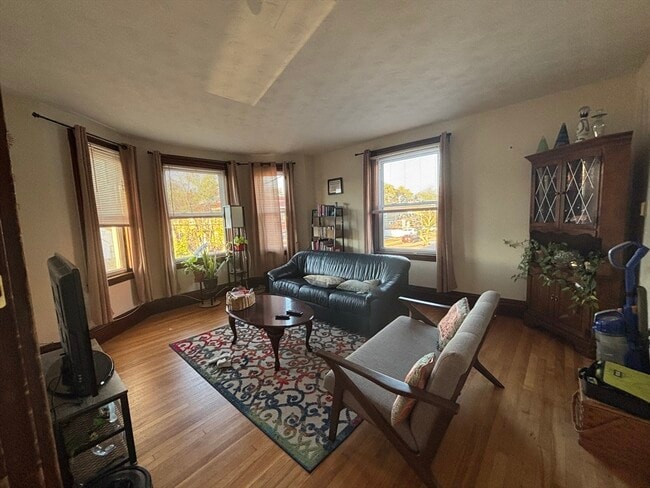 property at 32 Richardson St