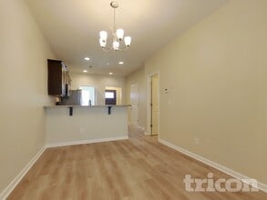 404 Riverwood Ct in Mount Juliet, TN - Foto de edificio - Building Photo