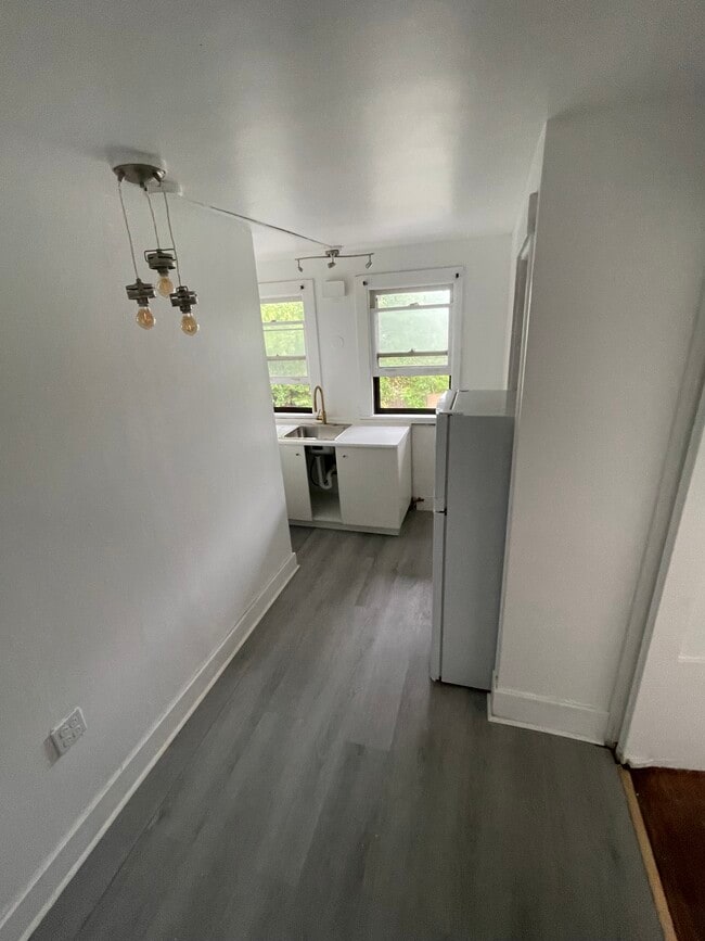 64 Grand Ave, Unit 3 in Middletown, NY - Foto de edificio - Building Photo