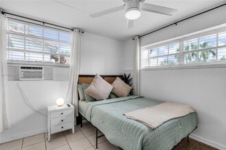 2972 NW 15th St in Miami, FL - Building Photo - Building Photo