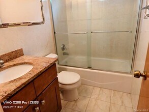 43-44-44 249th St in Queens, NY - Building Photo - Building Photo