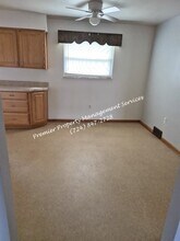 990 Clearview Dr in Monaca, PA - Foto de edificio - Building Photo