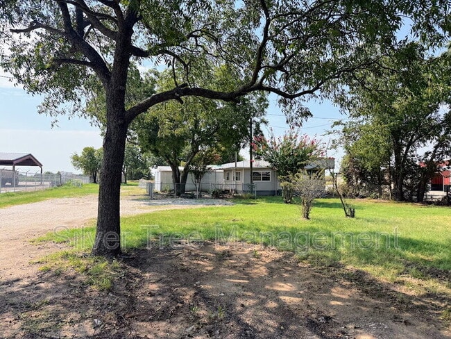 106 Private Rd 3210