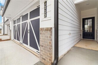 5113 Sidney Sq Dr in Flowery Branch, GA - Building Photo - Building Photo