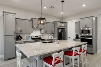 1008 Gunnison Dr in Roseville, CA - Building Photo - Building Photo