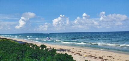 1161 Hillsboro Mile in Hillsboro Beach, FL - Building Photo - Building Photo