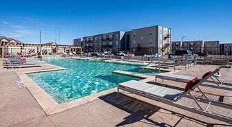 FLATZ 432 in Midland, TX - Building Photo