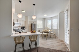 Viviani in Las Vegas, NV - Building Photo - Building Photo