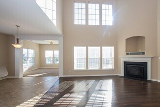 7205 Sandown Ct in Harrisburg, NC - Foto de edificio - Building Photo