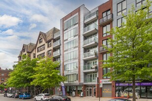 10915 72nd Rd in Forest Hills, NY - Building Photo