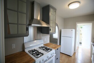 1303 Laurel St in Santa Cruz, CA - Building Photo - Building Photo