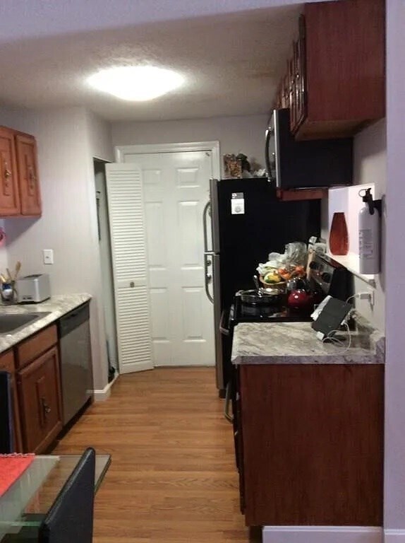 5 Thoreau Ct in Natick, MA - Building Photo - Building Photo