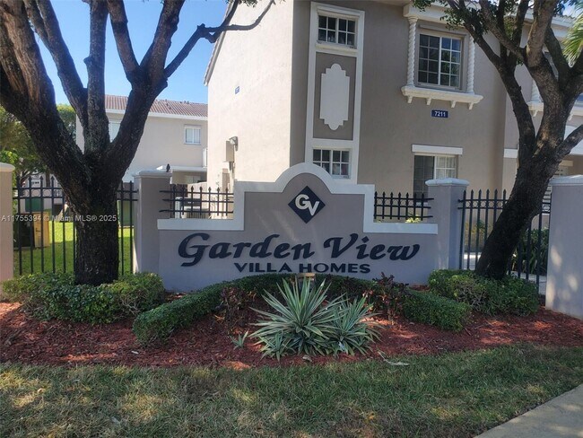 7291 NW 174th Ter, Unit # 102 in Hialeah, FL - Foto de edificio - Building Photo