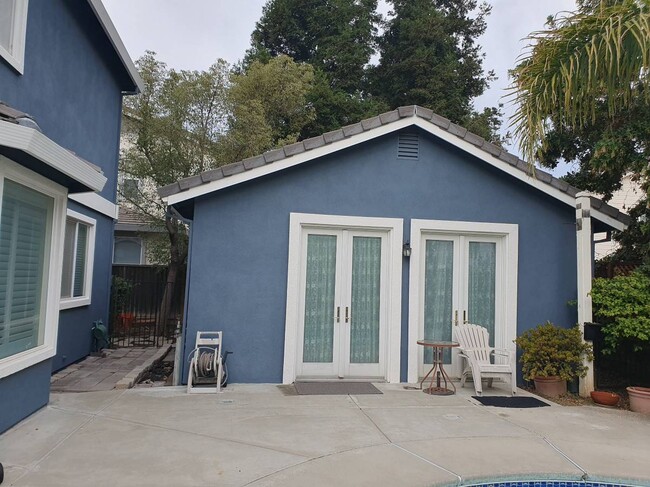 property at 2876 Falcon Ct