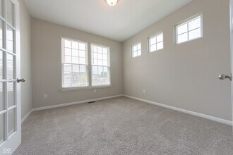 7042 Pinnacle Dr in Columbus, IN - Building Photo - Building Photo