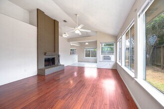 11918 Westwold Dr in Tomball, TX - Foto de edificio - Building Photo