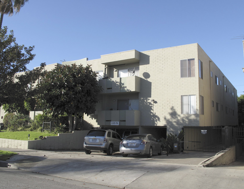 119 N Hayworth Ave in Los Angeles, CA - Building Photo