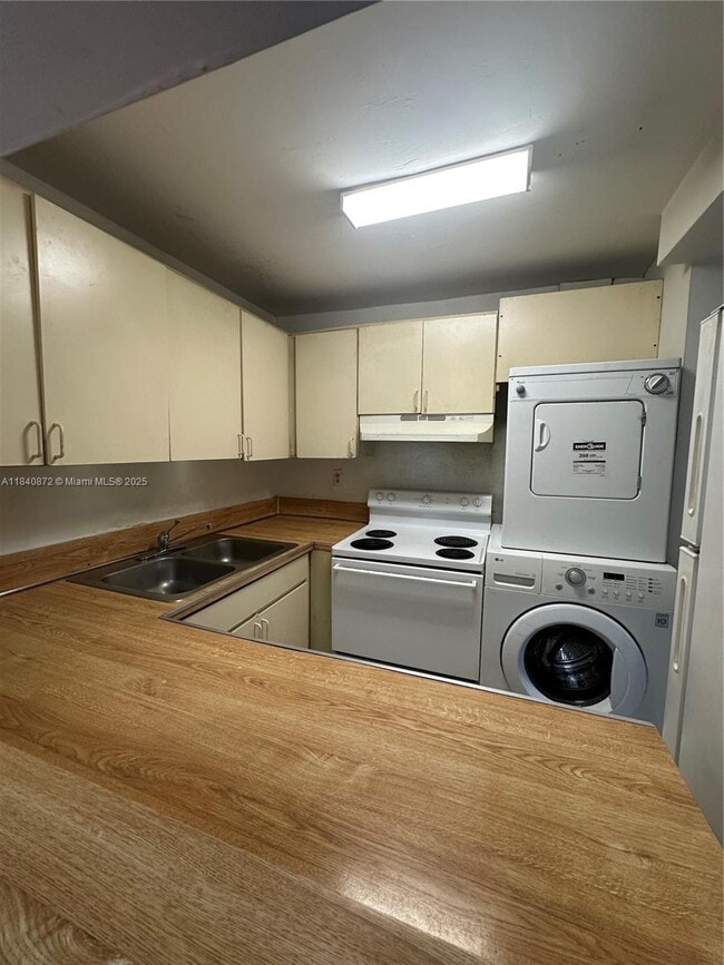 property at 13810 SW 112th St