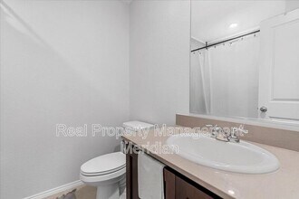 8730 Texas Risinger Dr in Fort Worth, TX - Foto de edificio - Building Photo