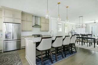 535 Letchas Ln in Alpharetta, GA - Foto de edificio - Building Photo