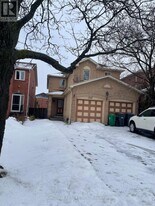 1267 Bantham St in Mississauga, ON - Building Photo