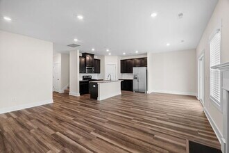 216 Pewter Cir in Simpsonville, SC - Building Photo - Building Photo