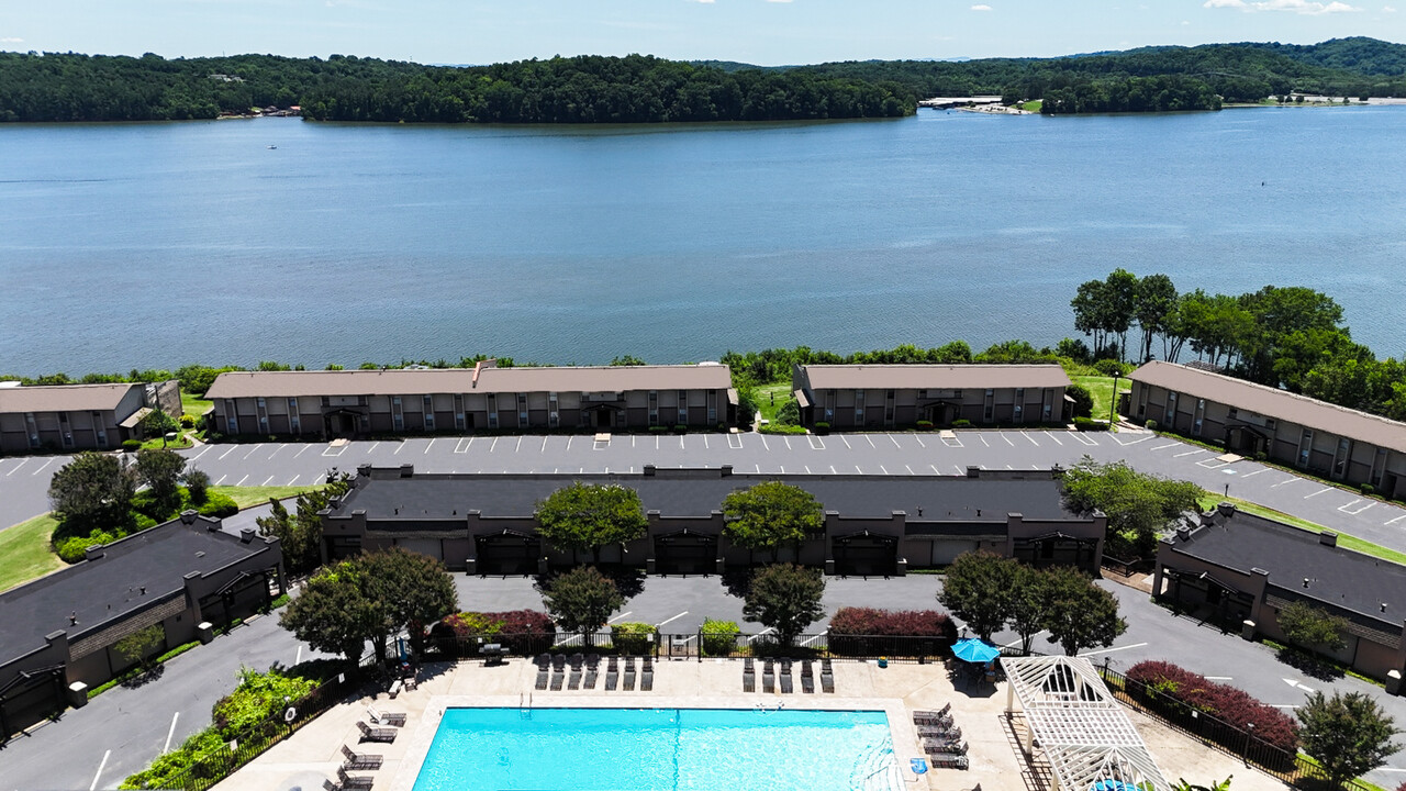 Reserve at Lakeshore in Chattanooga, TN - Foto de edificio