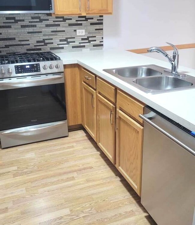 14857 W Victoria Crossing in Lockport, IL - Building Photo - Building Photo