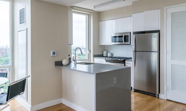 33 Bond St in Brooklyn, NY - Building Photo - Building Photo