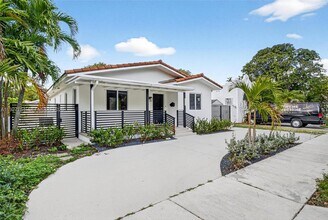 426 SW 26th Rd in Miami, FL - Building Photo - Building Photo