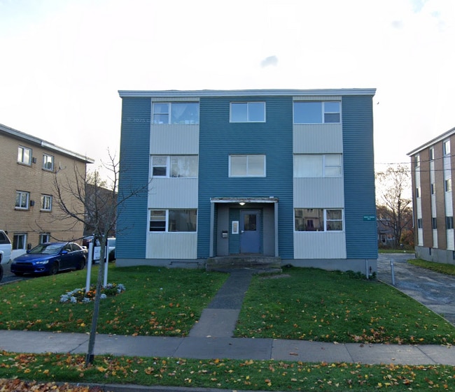 property at 105 Pinecrest Dr