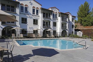 Horizons at Calabasas Apartments