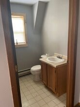 929 4th St SE, Unit A in Willmar, MN - Foto de edificio - Building Photo