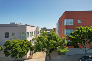 The Potrero in San Francisco, CA - Foto de edificio - Building Photo