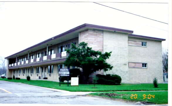 333 Center St in Wheeling, IL - Foto de edificio