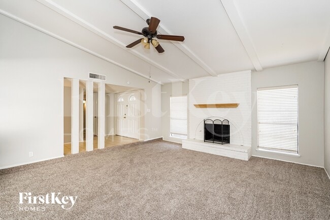 9814 Emory Oak Cir in Dallas, TX - Foto de edificio - Building Photo