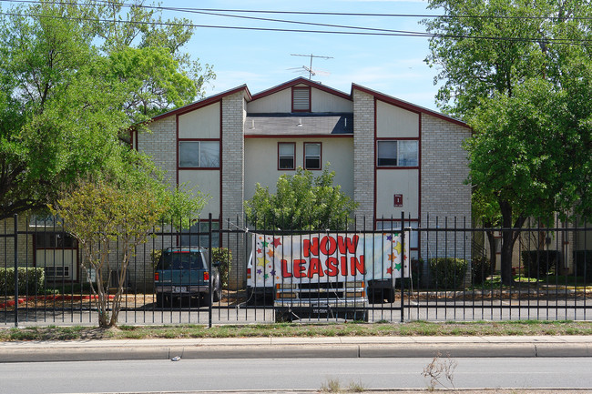 City Gate in San Antonio, TX - Building Photo - Building Photo