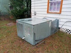 1404 W Lincoln Ave in Albany, GA - Building Photo