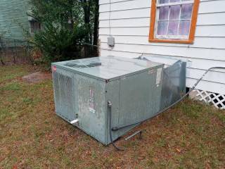 1404 W Lincoln Ave in Albany, GA - Building Photo