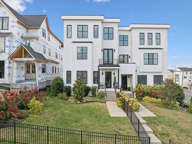 property at 1006 Argyle Ave