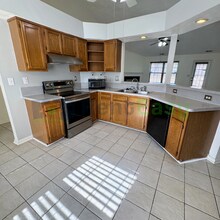2038 Coral Ivy Ln in Chesapeake, VA - Building Photo - Building Photo