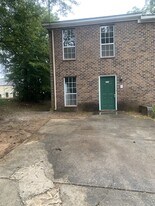 2644 WMS Grant Reynolds Rd in Lithonia, GA - Building Photo