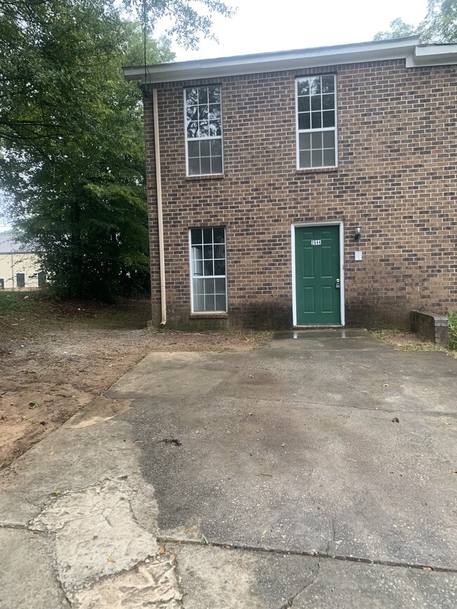 property at 2644 WMS Grant Reynolds Rd